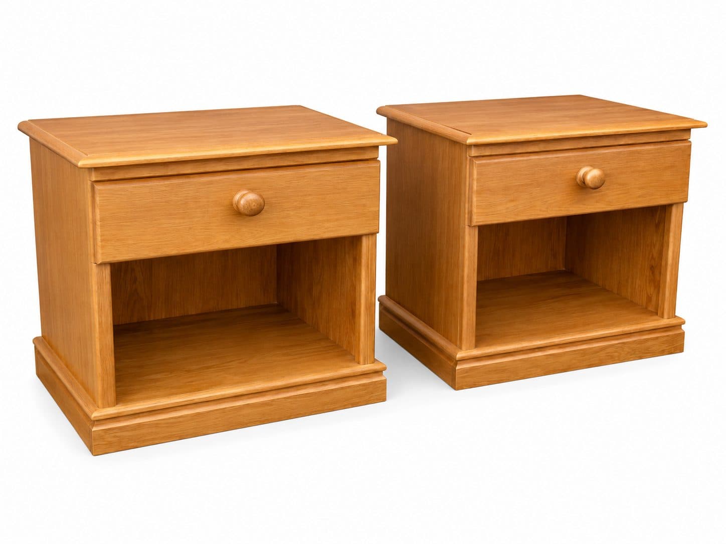 Flared-Post Rimu Bedside Pair