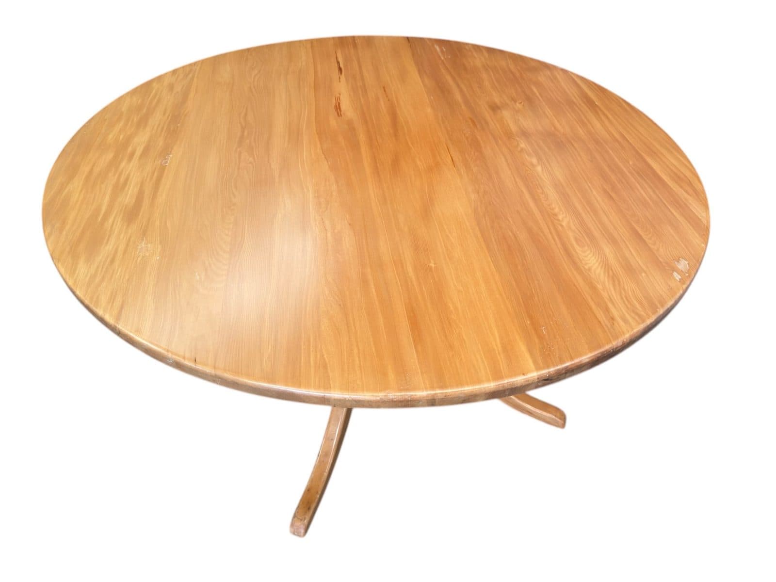 Rimu Round Dining Table